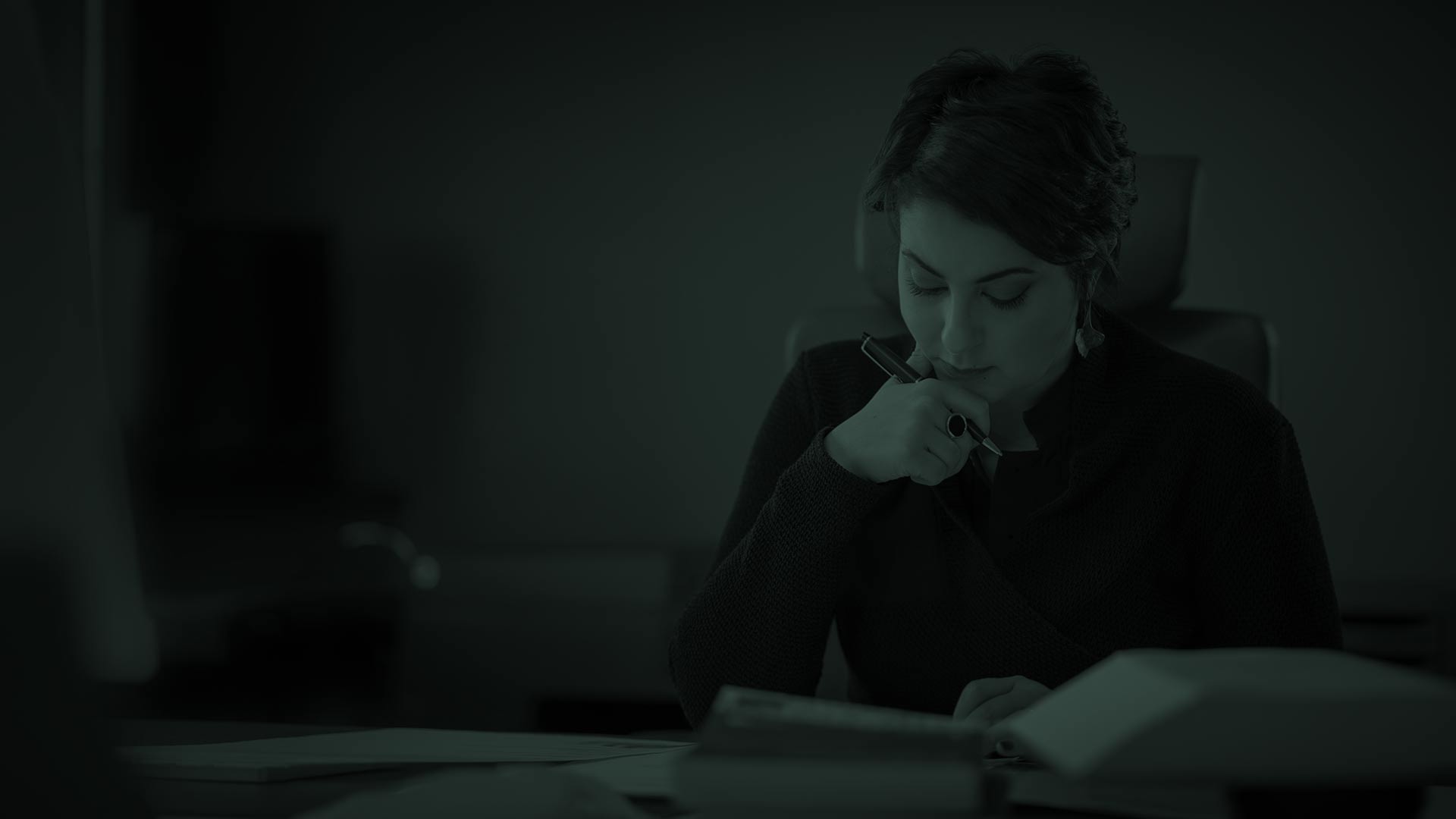 Maître Sylvie Vieilletoile dans son bureau